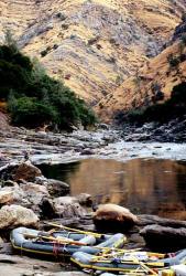 whitewater rafting on the tuolumne